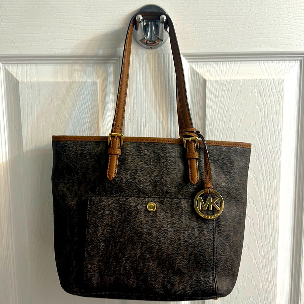 Michael Kors MK brown handbag purse shoulder bag. Good condition.